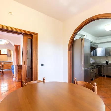 Awesome In Passignano Sul Trasime With Wifi * 特拉西梅诺湖畔帕西尼亚诺