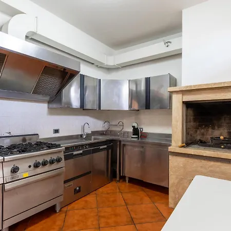 Gorgeous In Passignano Sul Trasime Дом отдыха *